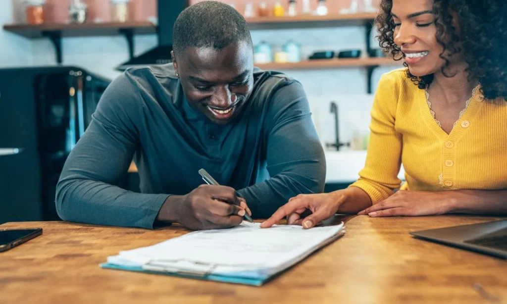 Homeowners insurance quotes comparison helping homeowners find affordable coverage and financial protection.
